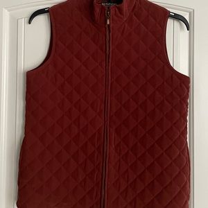 Notations quilted sleeveless vest